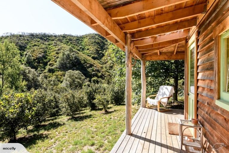 Photo of property in 1672 Dovedale Road, Thorpe, Wakefield, 7096