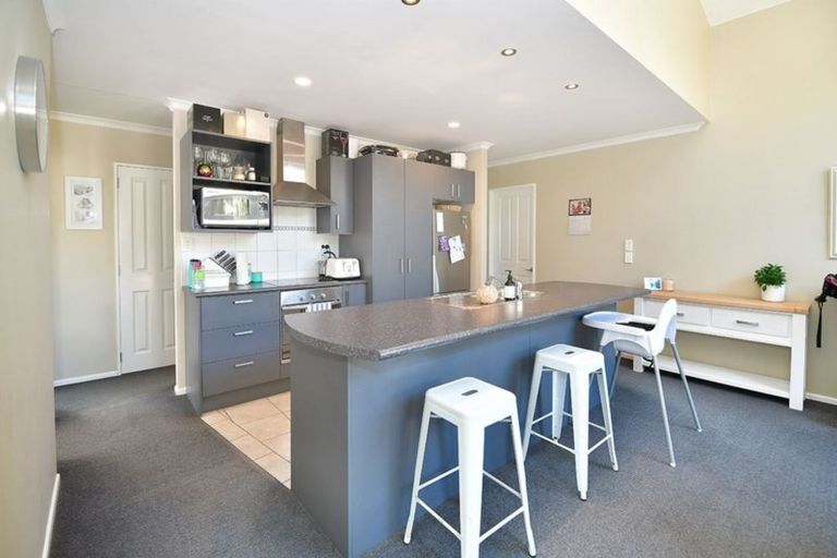 Photo of property in 88d Brian Crescent, Stanmore Bay, Whangaparaoa, 0932