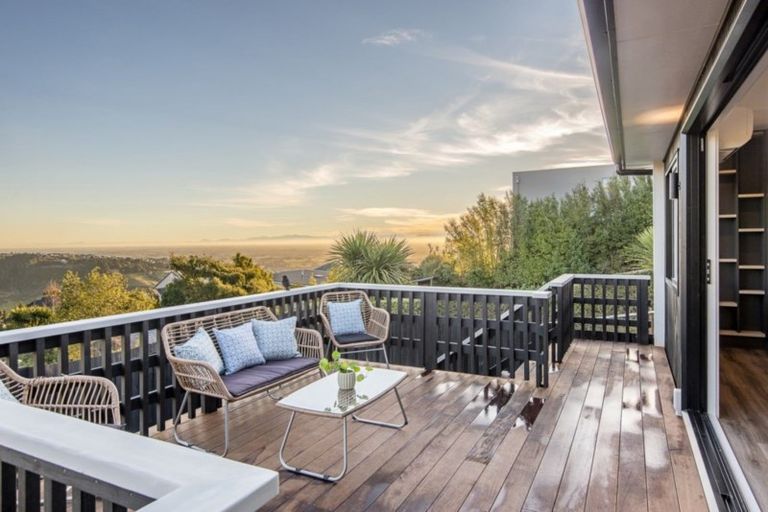 Photo of property in 126 Dyers Pass Road, Cashmere, Christchurch, 8022