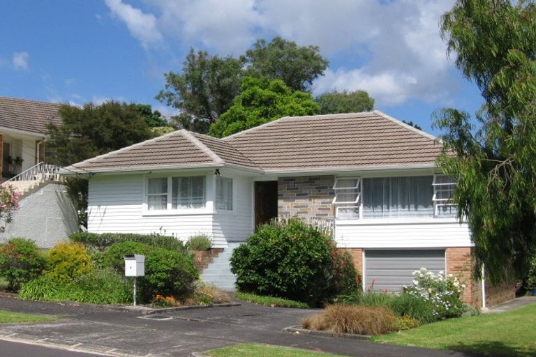 Photo of property in 9 Kendrick Place, Blockhouse Bay, Auckland, 0600