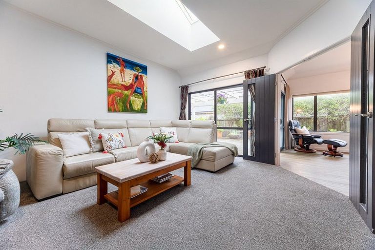 Photo of property in 4 Barbaras Way, Waikanae Beach, Waikanae, 5036