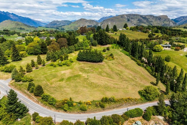 Photo of property in 60 Dalefield Road, Dalefield, Queenstown, 9371