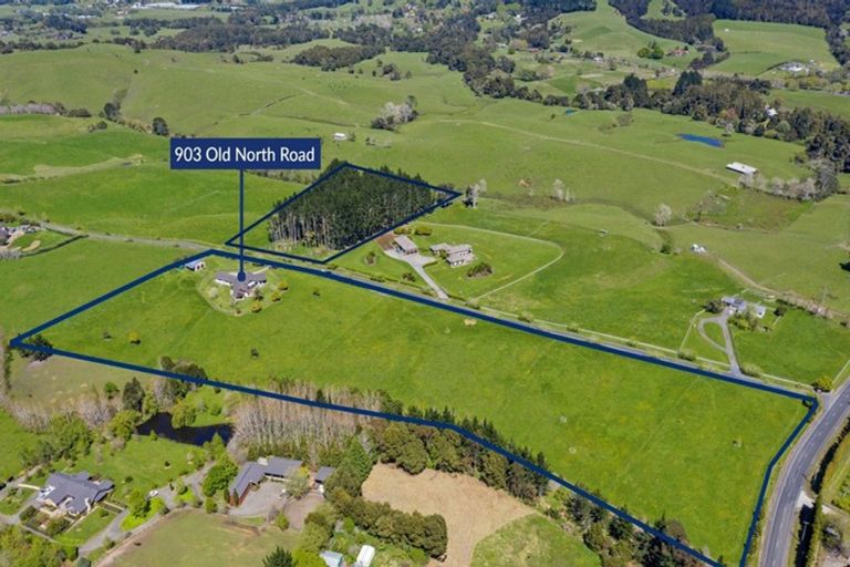 Photo of property in 903 Old North Road, Waimauku, 0882
