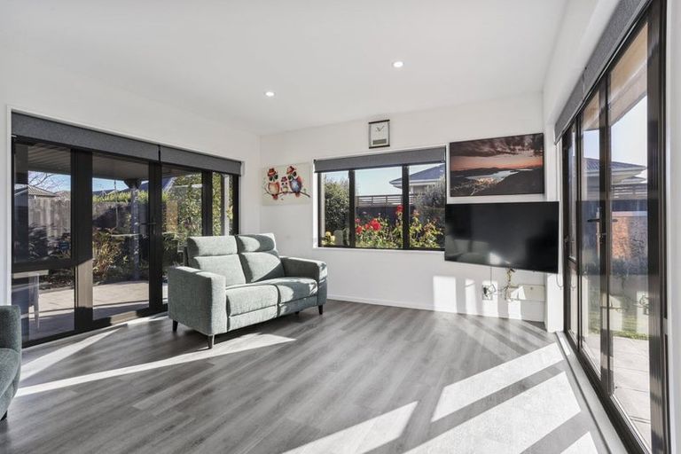 Photo of property in 6 Taiwhenua Street, Rangiora, 7400