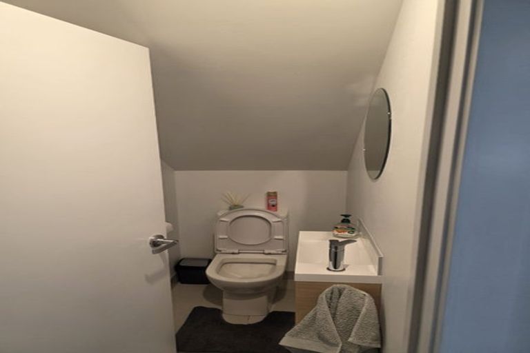 Photo of property in 14 Rauriki Lane, Rosehill, Papakura, 2113