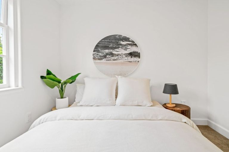 Photo of property in 207 Fifield Terrace, Opawa, Christchurch, 8023