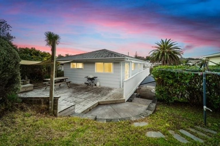 Photo of property in 56 Beulah Avenue, Rothesay Bay, Auckland, 0630