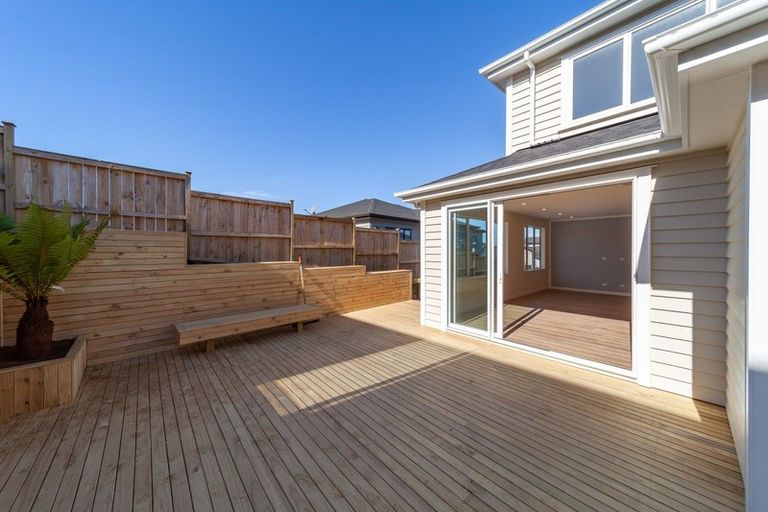 Photo of property in 135 Ormonde Drive, Silverdale, 0932