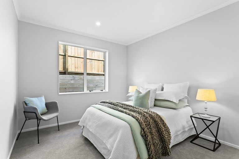 Photo of property in 23 Symes Drive, Red Beach, 0932