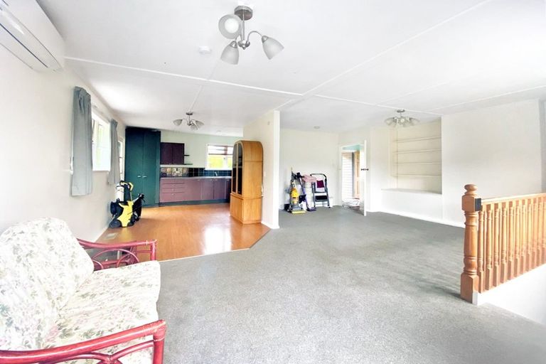Photo of property in 3 Montgomery Avenue, Karori, Wellington, 6012