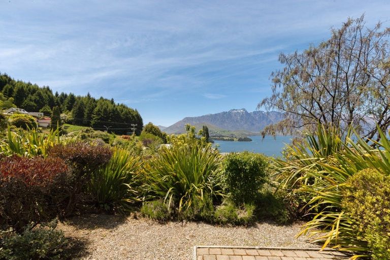 Photo of property in Alpine Meadows Apartments, 135g Fernhill Road, Fernhill, Queenstown, 9300