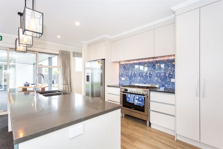 Photo of property in 19 Holmes Hanover Lane, Halswell, Christchurch, 8025