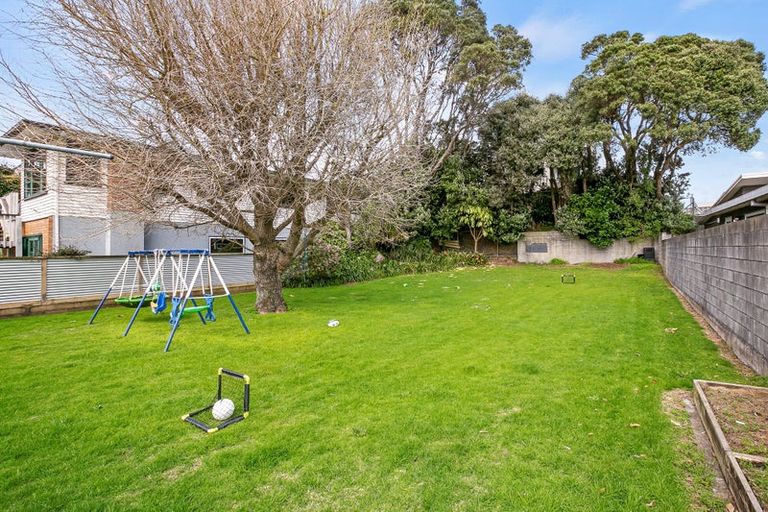 Photo of property in 14 Mclean Street, Strandon, New Plymouth, 4312