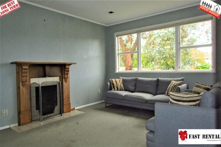 Photo of property in 16 Woodstock Road, Forrest Hill, Auckland, 0620
