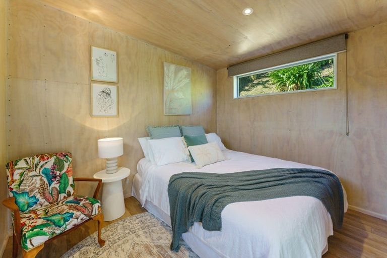 Photo of property in 33a Hicks Crescent, Waikanae Beach, Waikanae, 5036