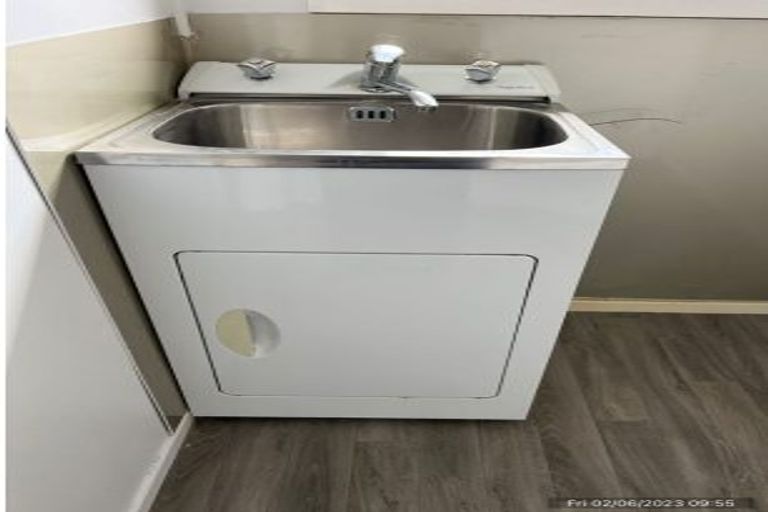 Photo of property in 6a Sandleigh Road, Hamilton Lake, Hamilton, 3204