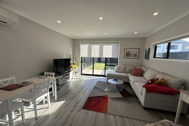 Photo of property in 6 Castletown Street, Wallaceville, Upper Hutt, 5018