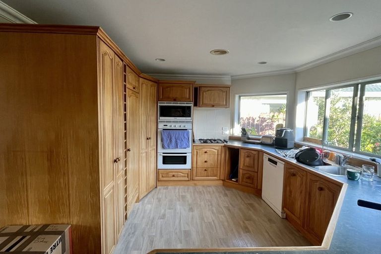 Photo of property in 179 Lakeside Drive, Orewa, 0931