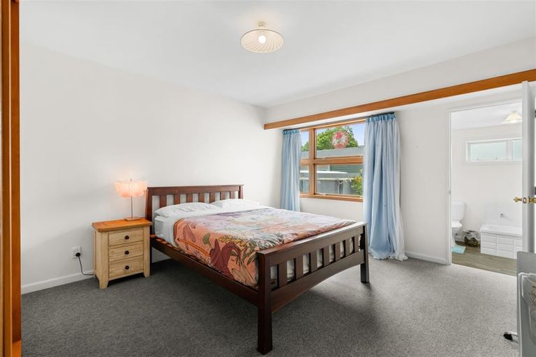 Photo of property in 37 Roydvale Avenue, Burnside, Christchurch, 8042