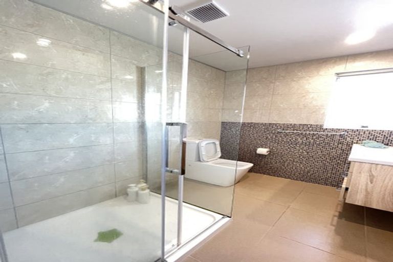 Photo of property in 99 Sycamore Drive, Sunnynook, Auckland, 0620