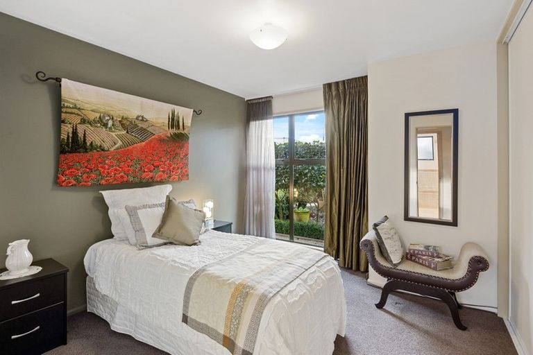 Photo of property in 14 Cam Place, Harewood, Christchurch, 8051