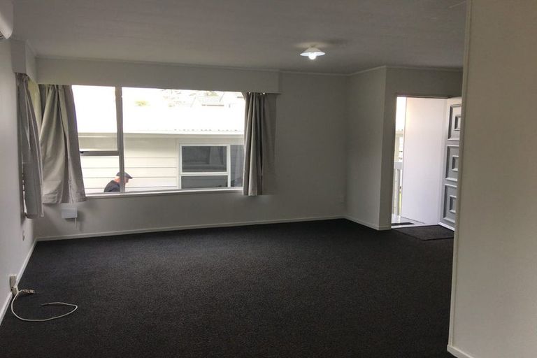 Photo of property in 58 Chilcott Road, Henderson, Auckland, 0612