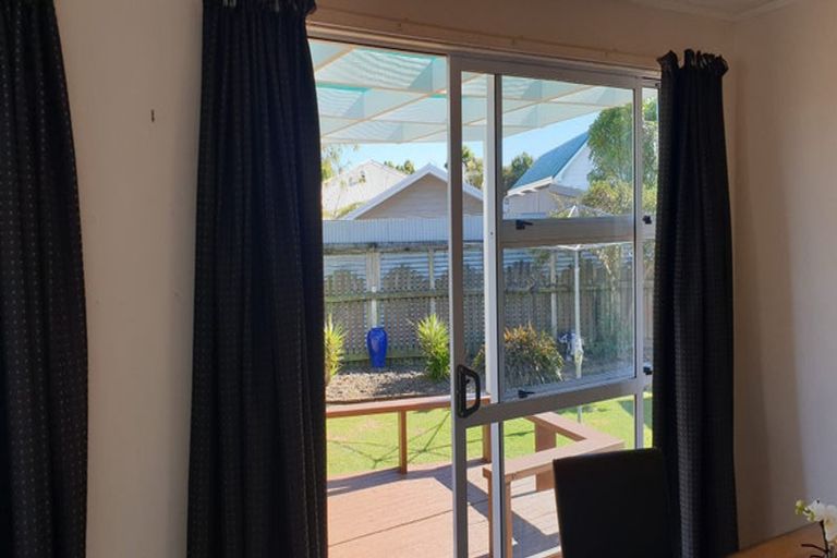 Photo of property in 5 Clifton Place, Riverdale, Gisborne, 4010