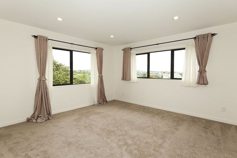Photo of property in 17a Tainui Street, Torbay, Auckland, 0630