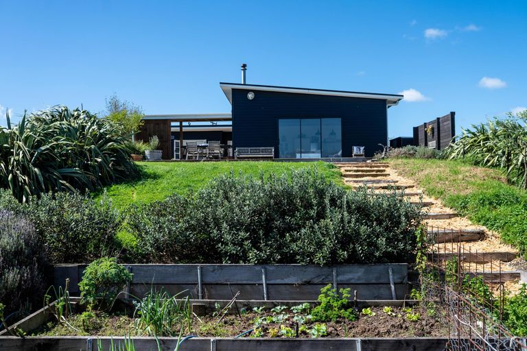 Photo of property in 1470 Oneriri Road, Kaiwaka, 0573