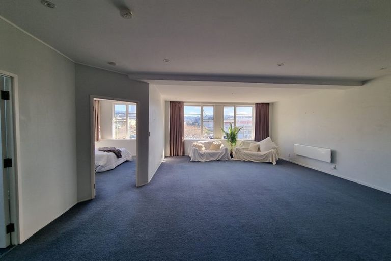 Photo of property in Grandstand Apartments, 37/80 Kent Terrace, Mount Victoria, Wellington, 6011