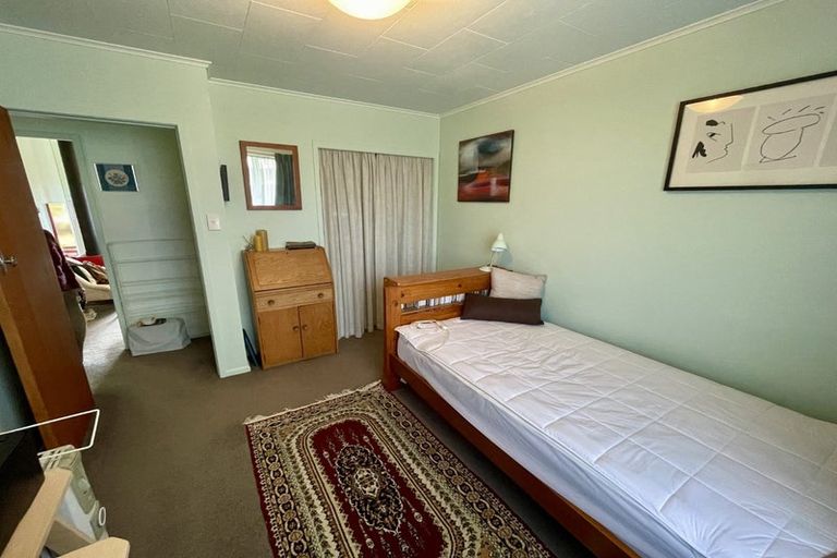 Photo of property in 68 Gurney Road, Kelson, Lower Hutt, 5010
