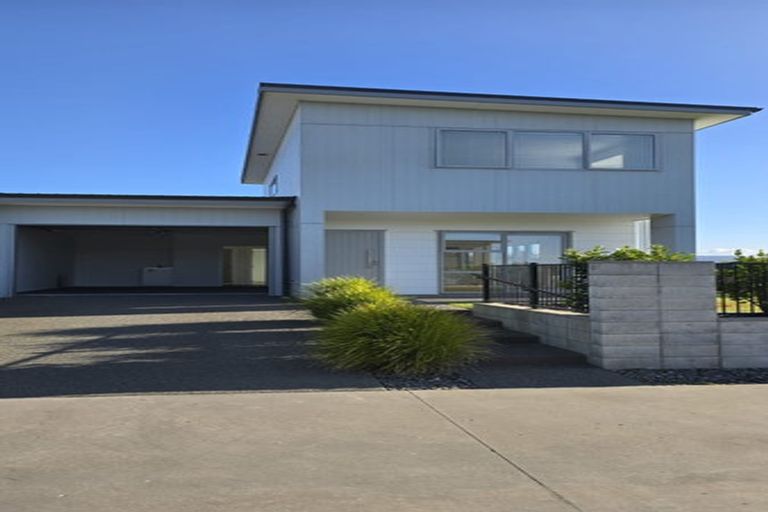 Photo of property in 7 Atutahi Lane, Papamoa Beach, 3118