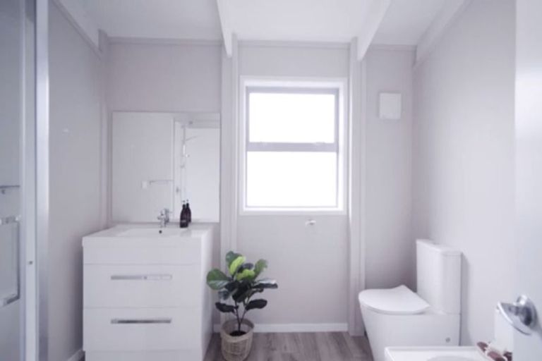 Photo of property in 84a Queens Road, Glen Avon, New Plymouth, 4312