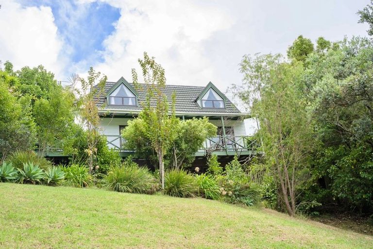 Photo of property in 251 Sunset Road, Sunnynook, Auckland, 0632