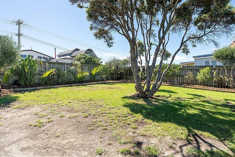 Photo of property in 438 Pukehina Parade, Pukehina, Te Puke, 3189