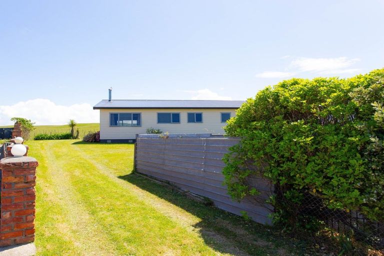Photo of property in 34 Okiwa Terrace, Waiinu Beach, Whanganui, 4588