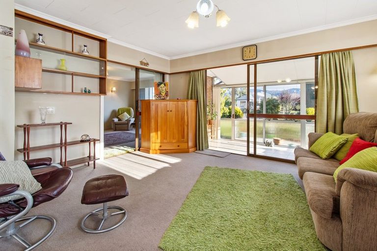 Photo of property in 69 Rhodes Street, Waimate, 7924