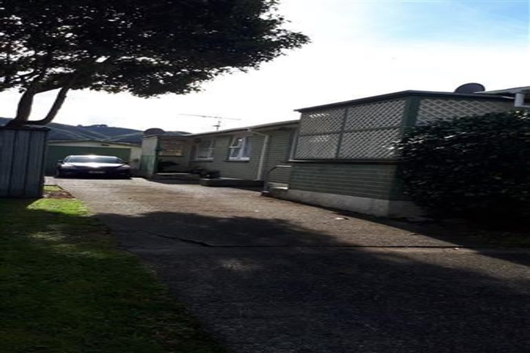 Photo of property in 2/97 Clouston Park Road, Clouston Park, Upper Hutt, 5018