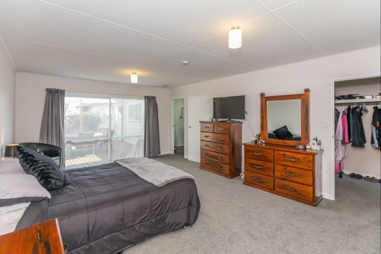 Photo of property in 25 Strathmore Avenue, Levin, 5510