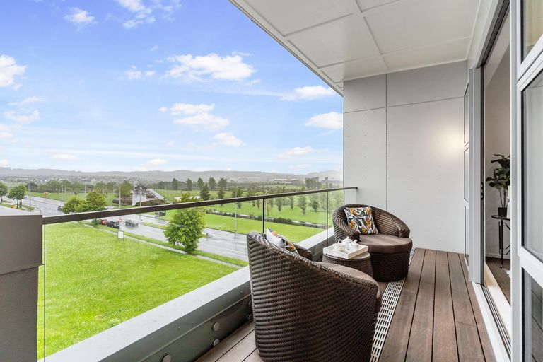 Photo of property in 18/63 Kestev Drive, Flat Bush, Auckland, 2016