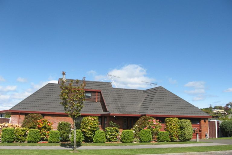 Photo of property in 20 Kinder Street, Acacia Bay, Taupo, 3330