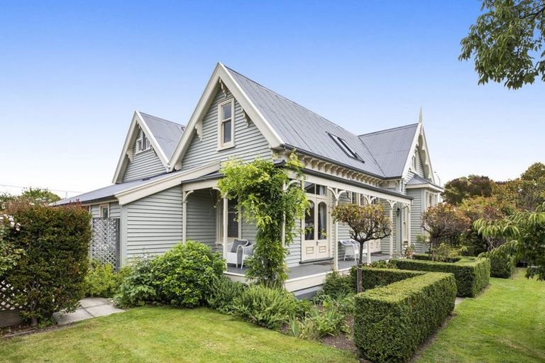 Photo of property in 172 Blighs Road, Strowan, Christchurch, 8052