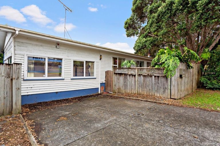 Photo of property in 46a Eskdale Road, Birkdale, Auckland, 0626
