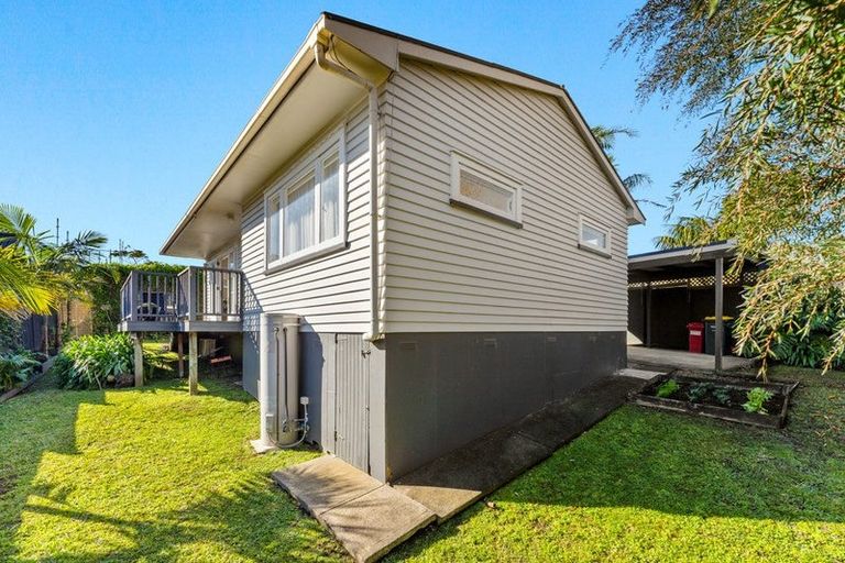 Photo of property in 1/15 Stanley Avenue, Milford, Auckland, 0620