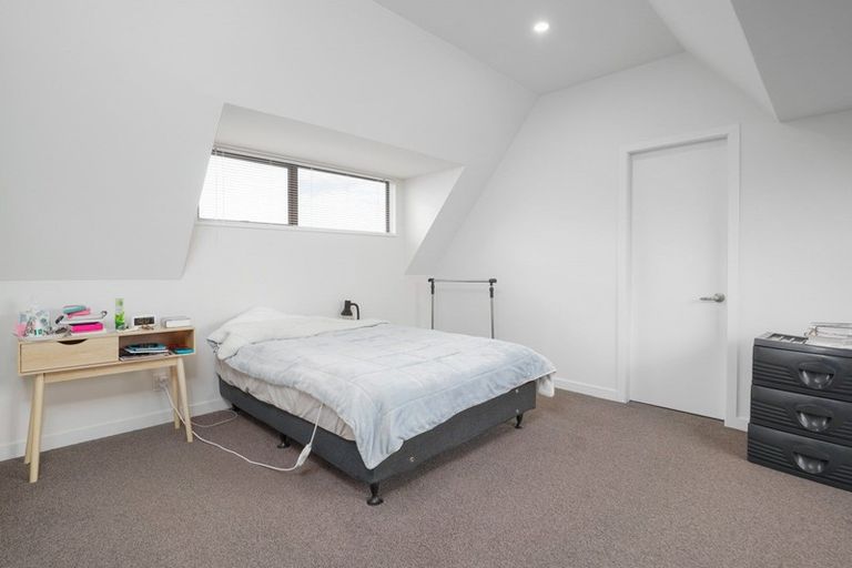 Photo of property in 31 O'connor Place, Burnside, Christchurch, 8053
