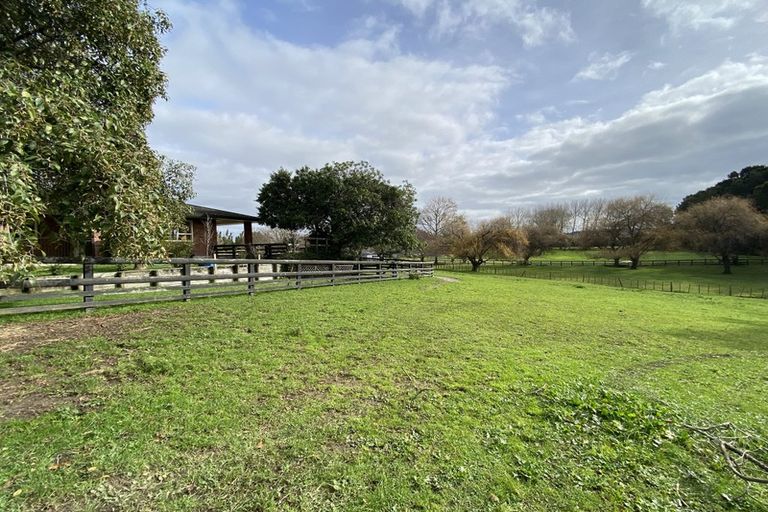 Photo of property in 67 Riverhead Road, Kumeu, 0810