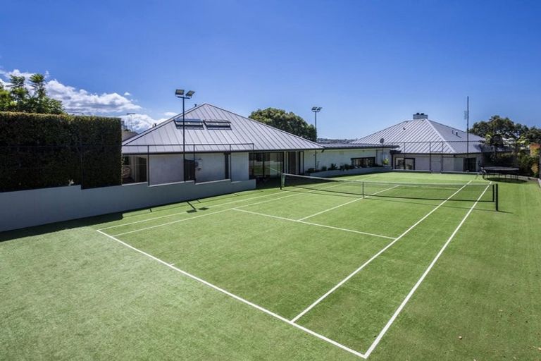 Photo of property in 23-27 Lake View Road, Takapuna, Auckland, 0622