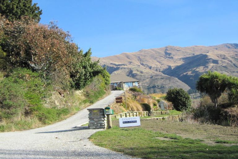 Photo of property in 135 Stone Street, Wanaka, 9305