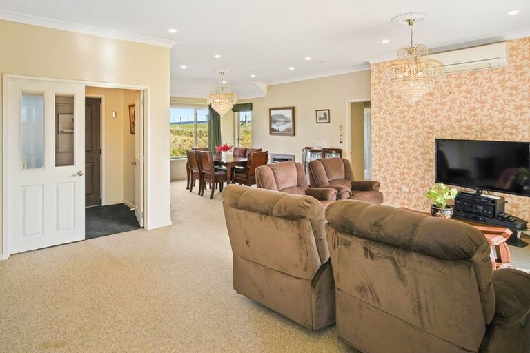 Photo of property in 120 Totara View Road, Wakefield, 7095