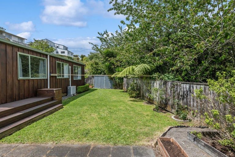 Photo of property in 92a Heta Road, Highlands Park, New Plymouth, 4312